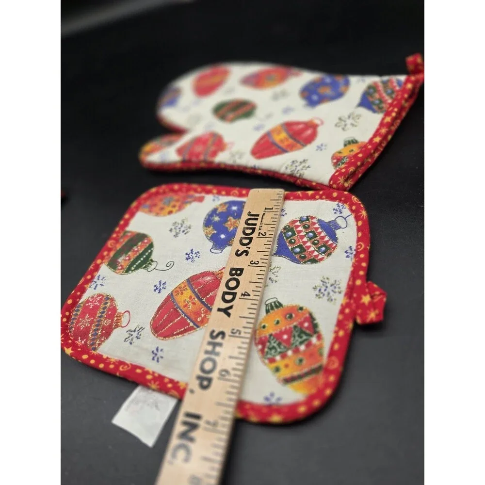 Christmas Ornament Oven Mitt Pot Holder Set